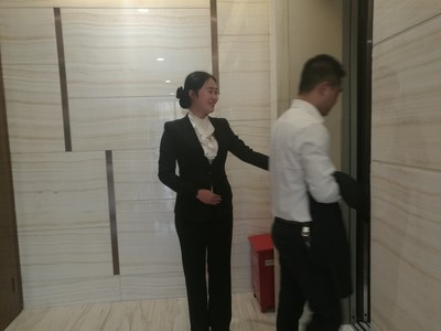 春雨如酥,潤(rùn)物無(wú)聲︱案場(chǎng)物管人員紀(jì)實(shí)之客服篇